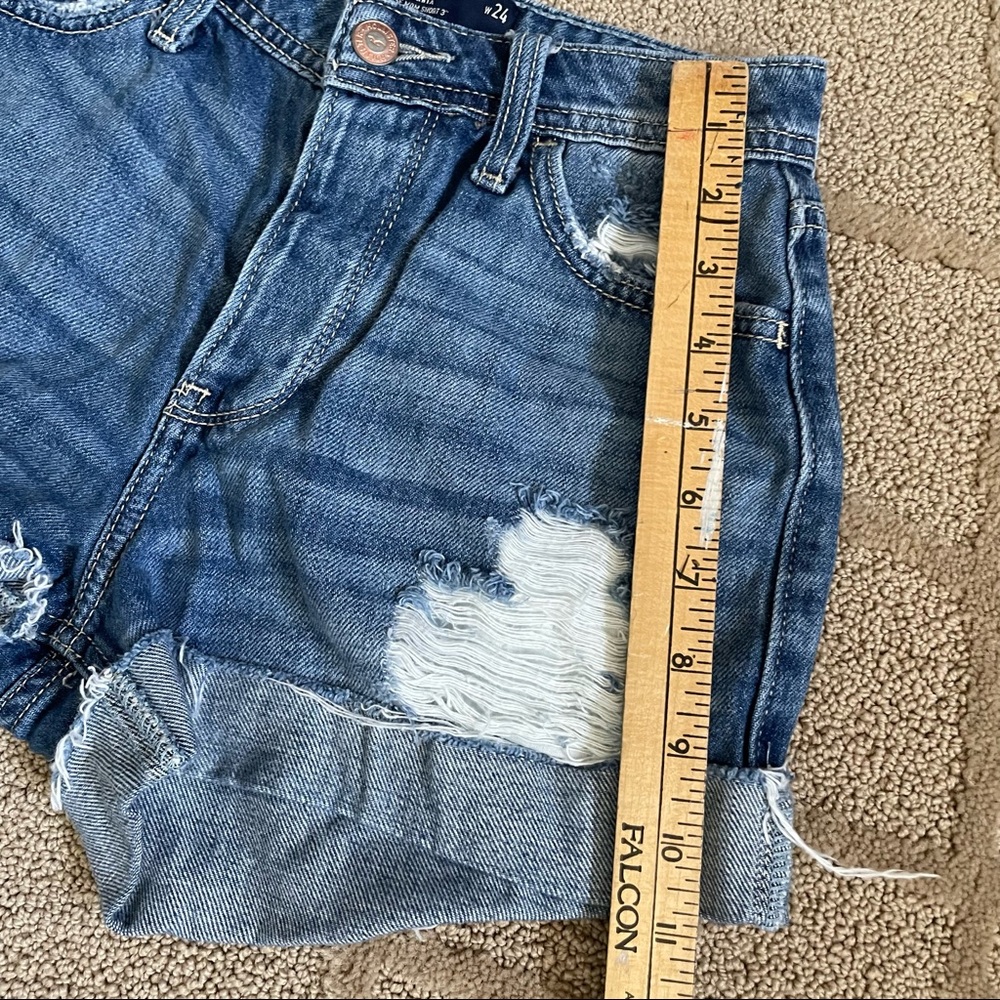 Hollister Frayed Denim Ripped Jean Shorts Size 24 - Picture 13 of 15